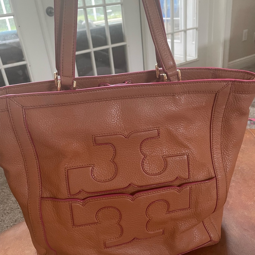 Authentic Tory Burch leather shoulder bag tote